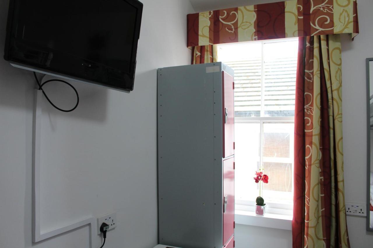 Backpackers Blackpool Hotel & Suites ภายนอก รูปภาพ