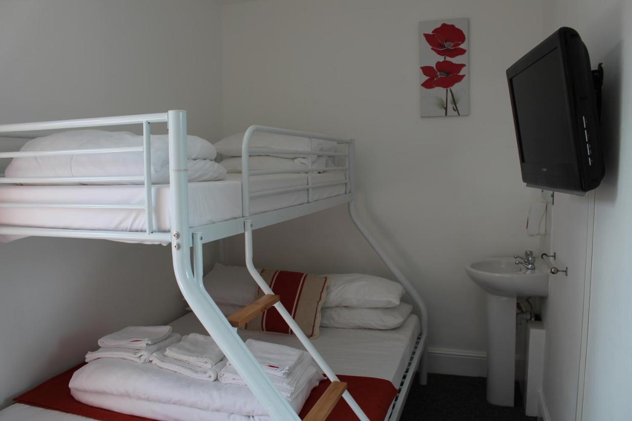 Backpackers Blackpool Hotel & Suites ภายนอก รูปภาพ