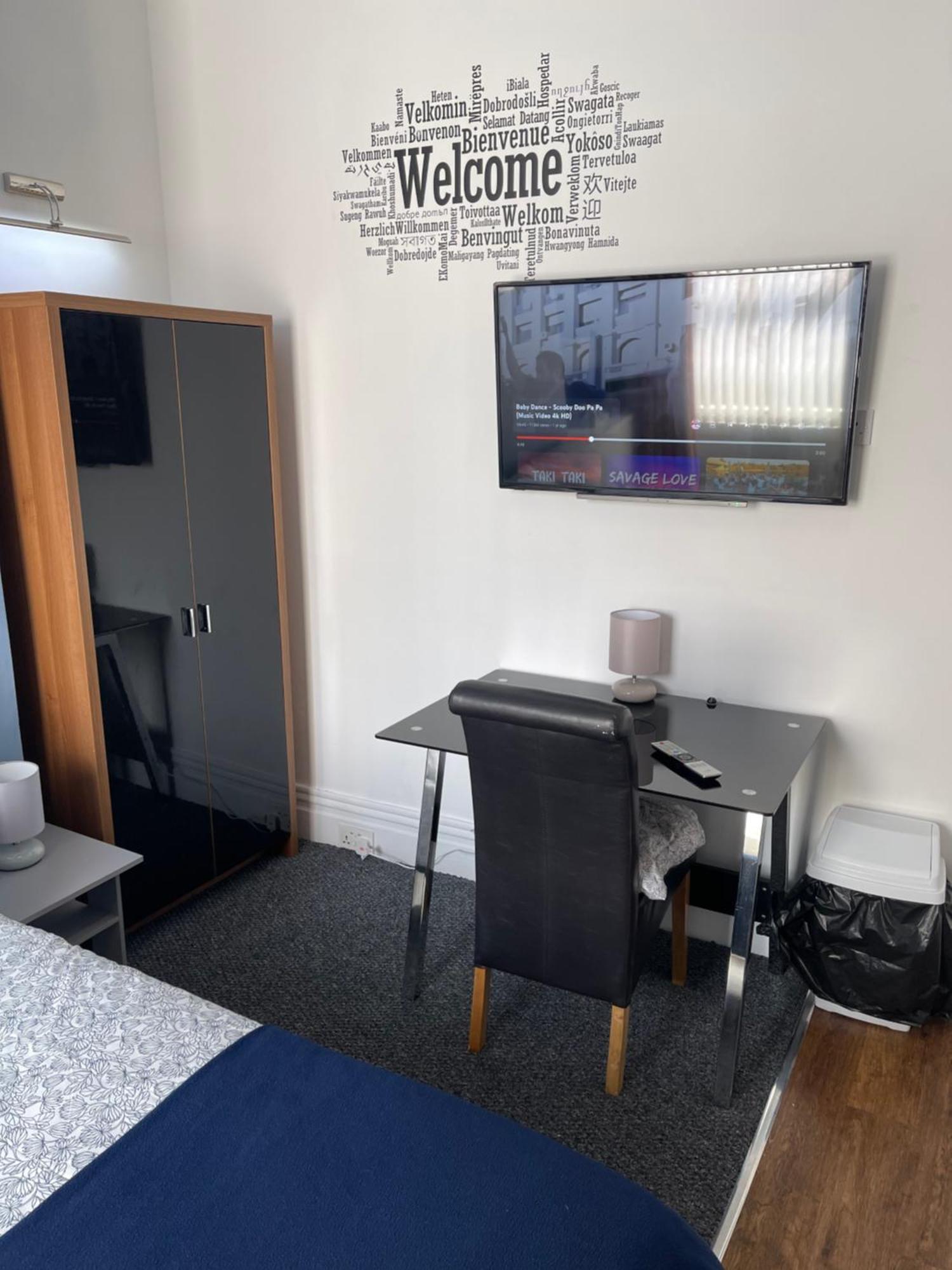 Backpackers Blackpool Hotel & Suites ภายนอก รูปภาพ