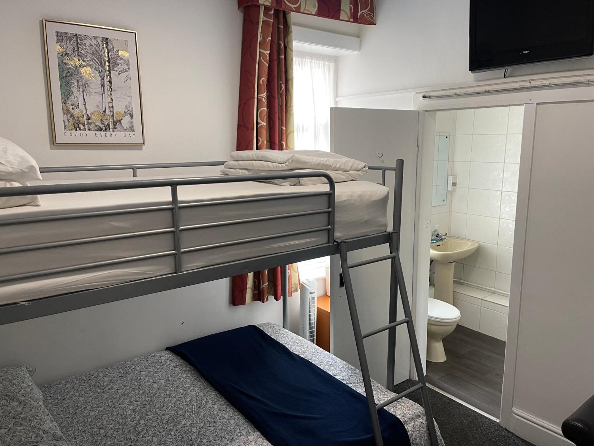 Backpackers Blackpool Hotel & Suites ภายนอก รูปภาพ