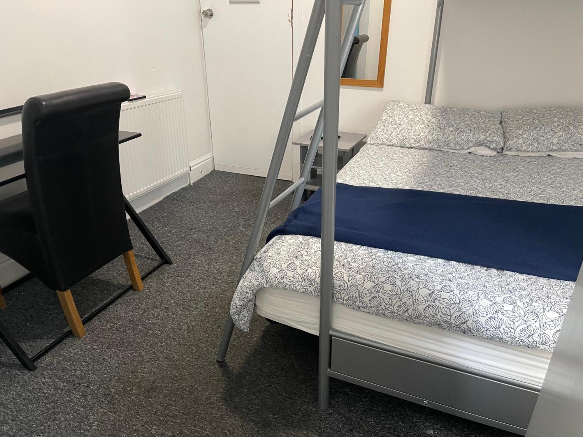 Backpackers Blackpool Hotel & Suites ภายนอก รูปภาพ