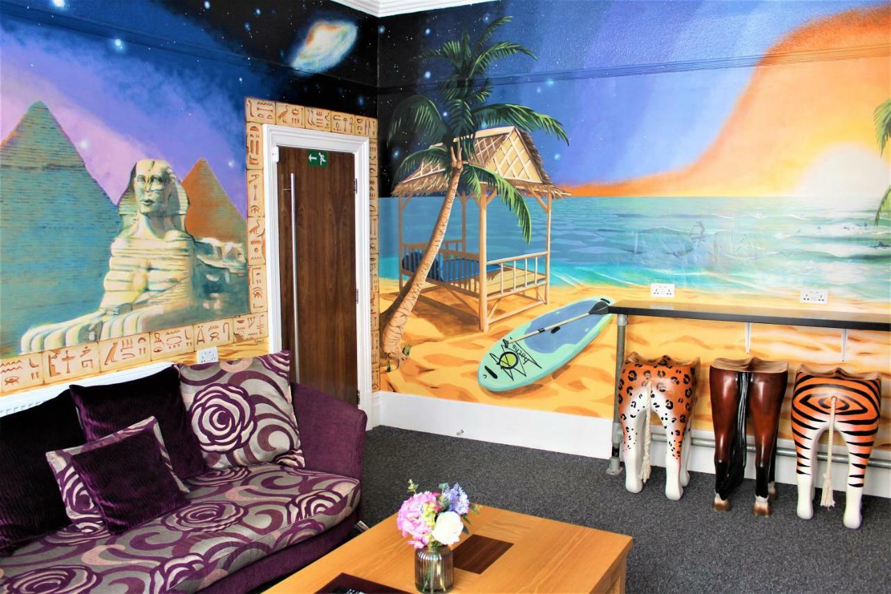 Backpackers Blackpool Hotel & Suites ภายนอก รูปภาพ