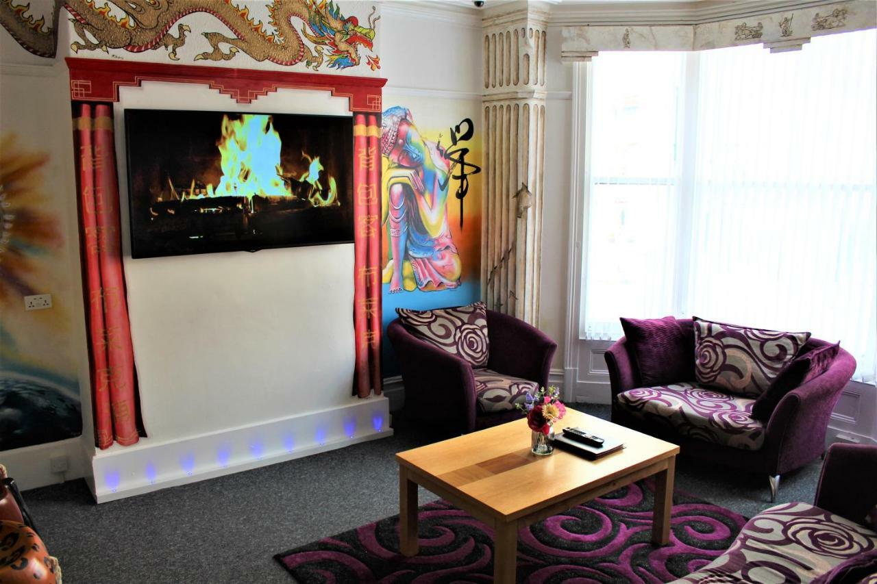 Backpackers Blackpool Hotel & Suites ภายนอก รูปภาพ