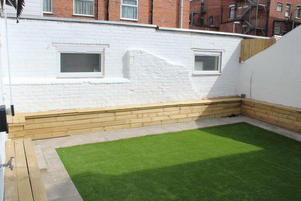 Backpackers Blackpool Hotel & Suites ภายนอก รูปภาพ